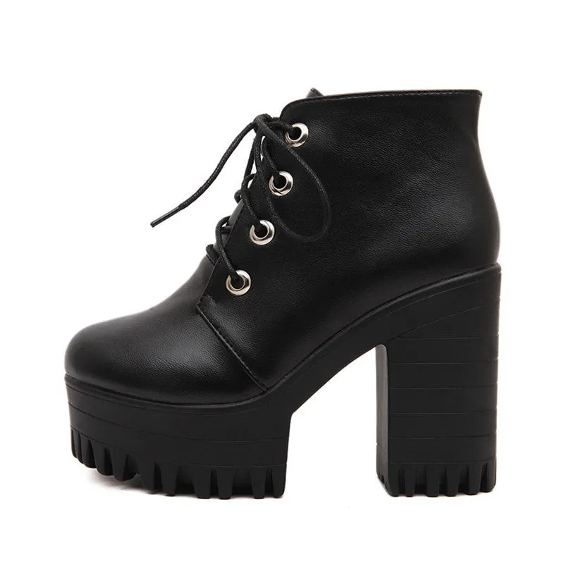 "NOIR" PLATFORM BOOTS