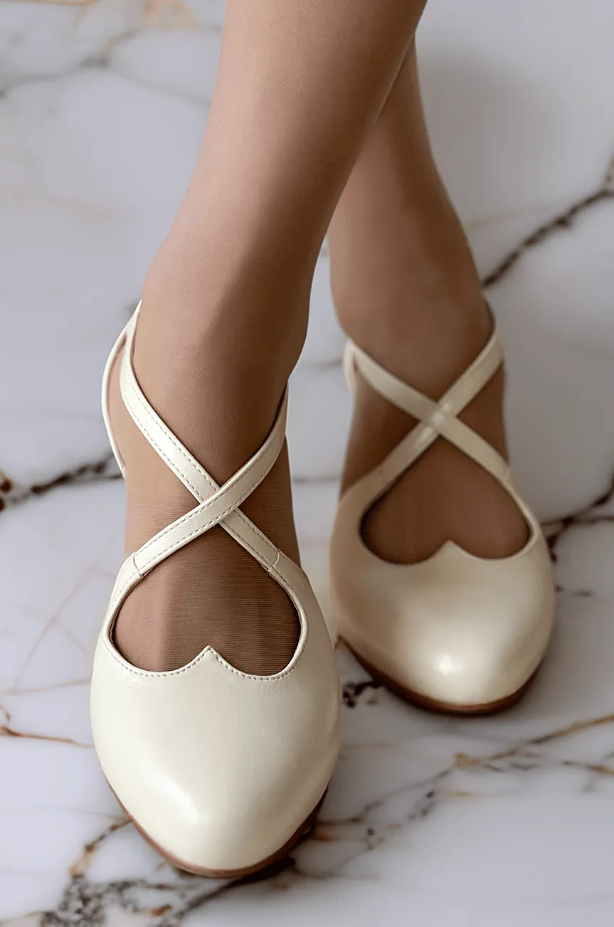 Vixen Petite Shoe (Pearl)